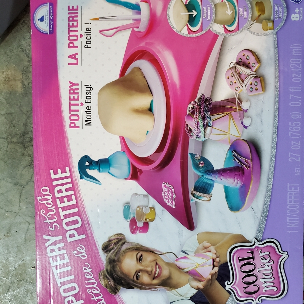 Kids pottery set